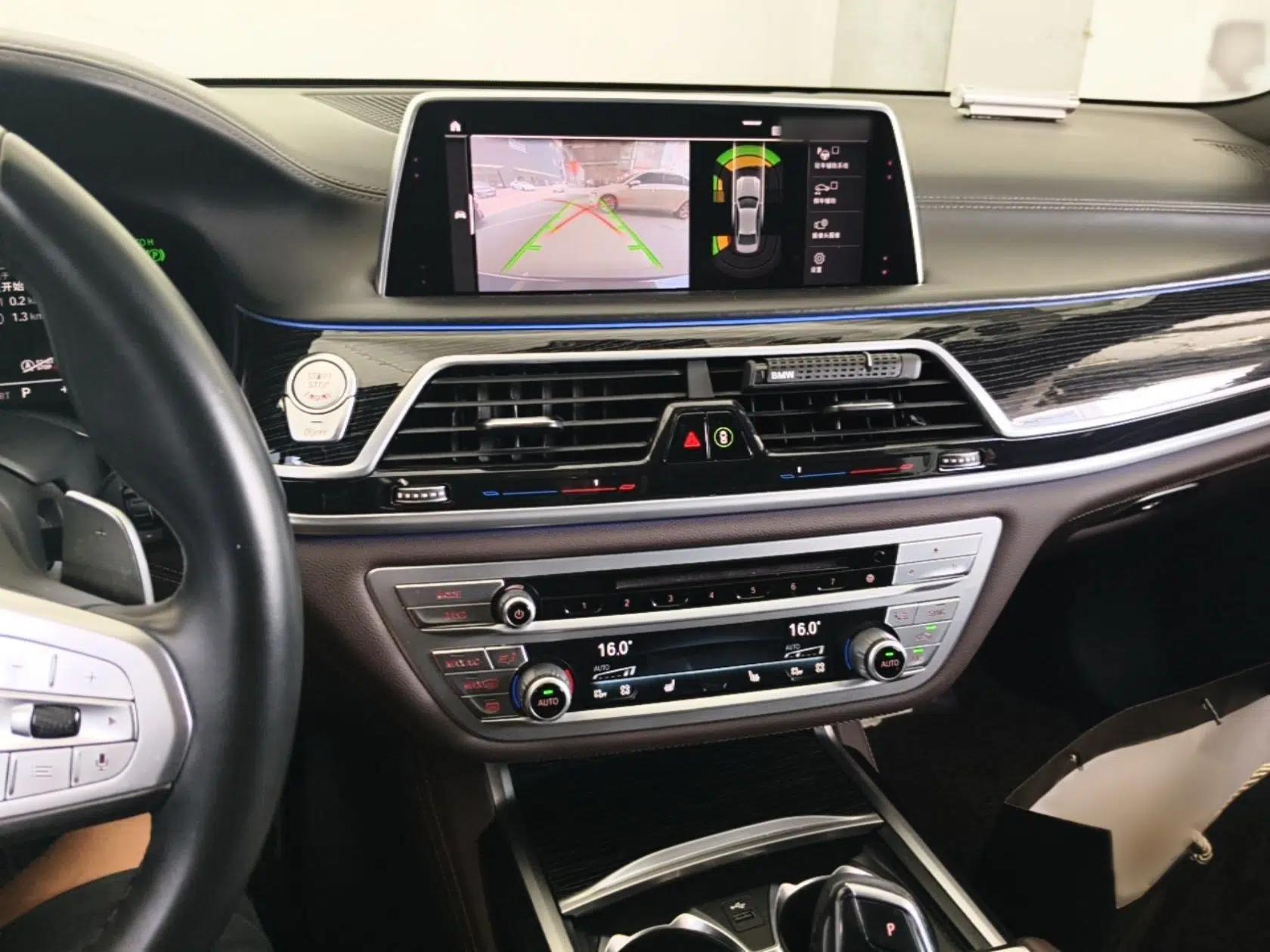 BMW 7 Series 2019 740Li Leading Model M Sport Package — миниатюра 12