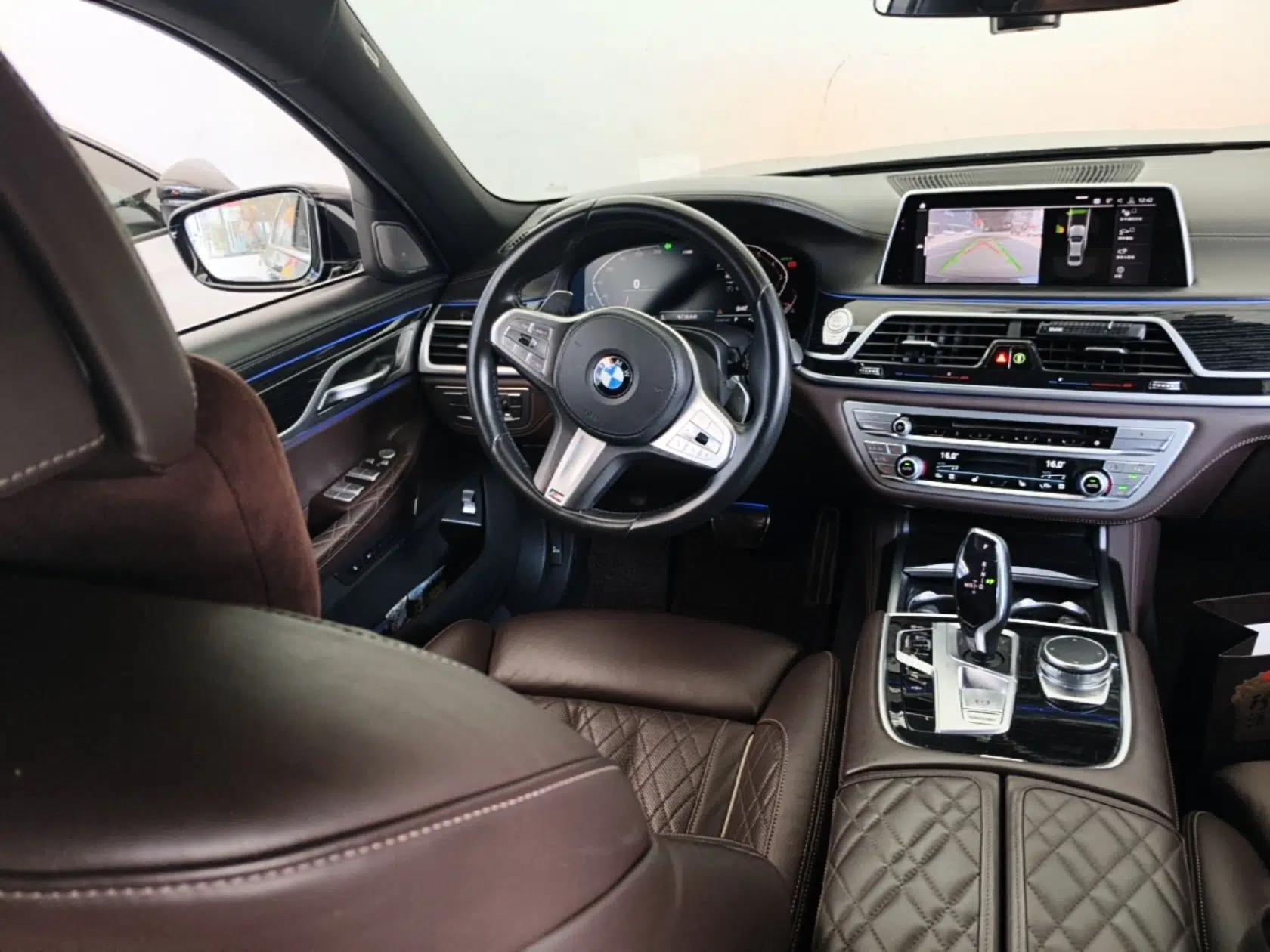 BMW 7 Series 2019 740Li Leading Model M Sport Package — миниатюра 9