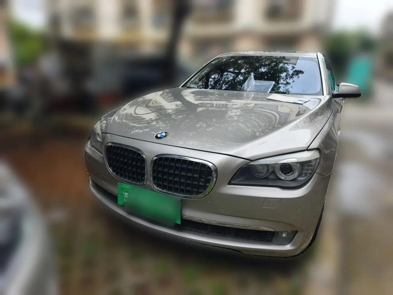 BMW 7 Series 2010 760Li — миниатюра 2