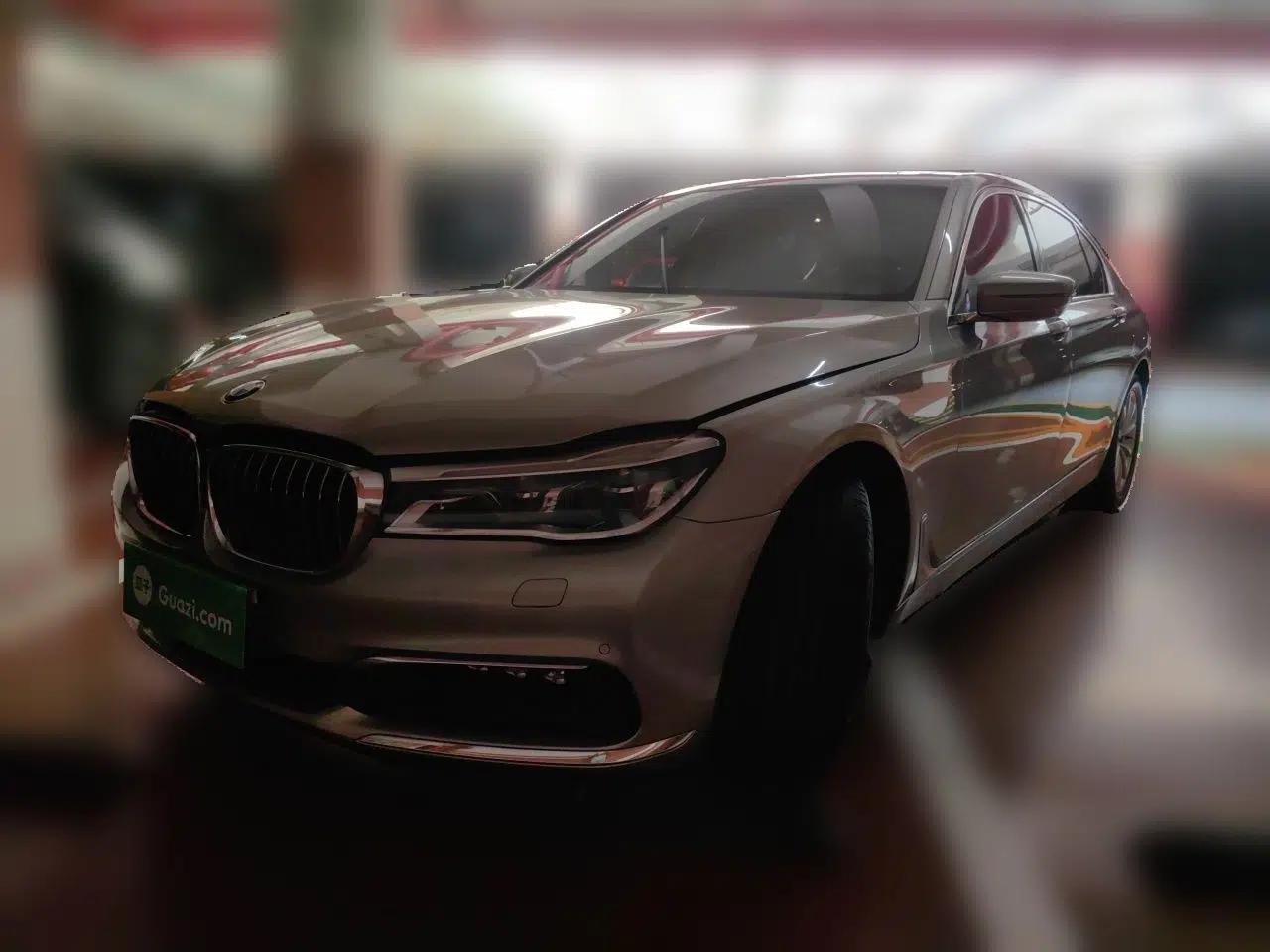 BMW 7 Series 2017 730Li Luxury Model — миниатюра 1