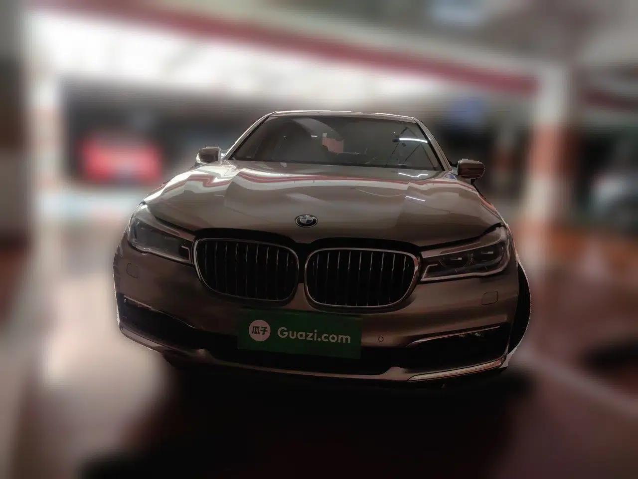 BMW 7 Series 2017 730Li Luxury Model — миниатюра 2