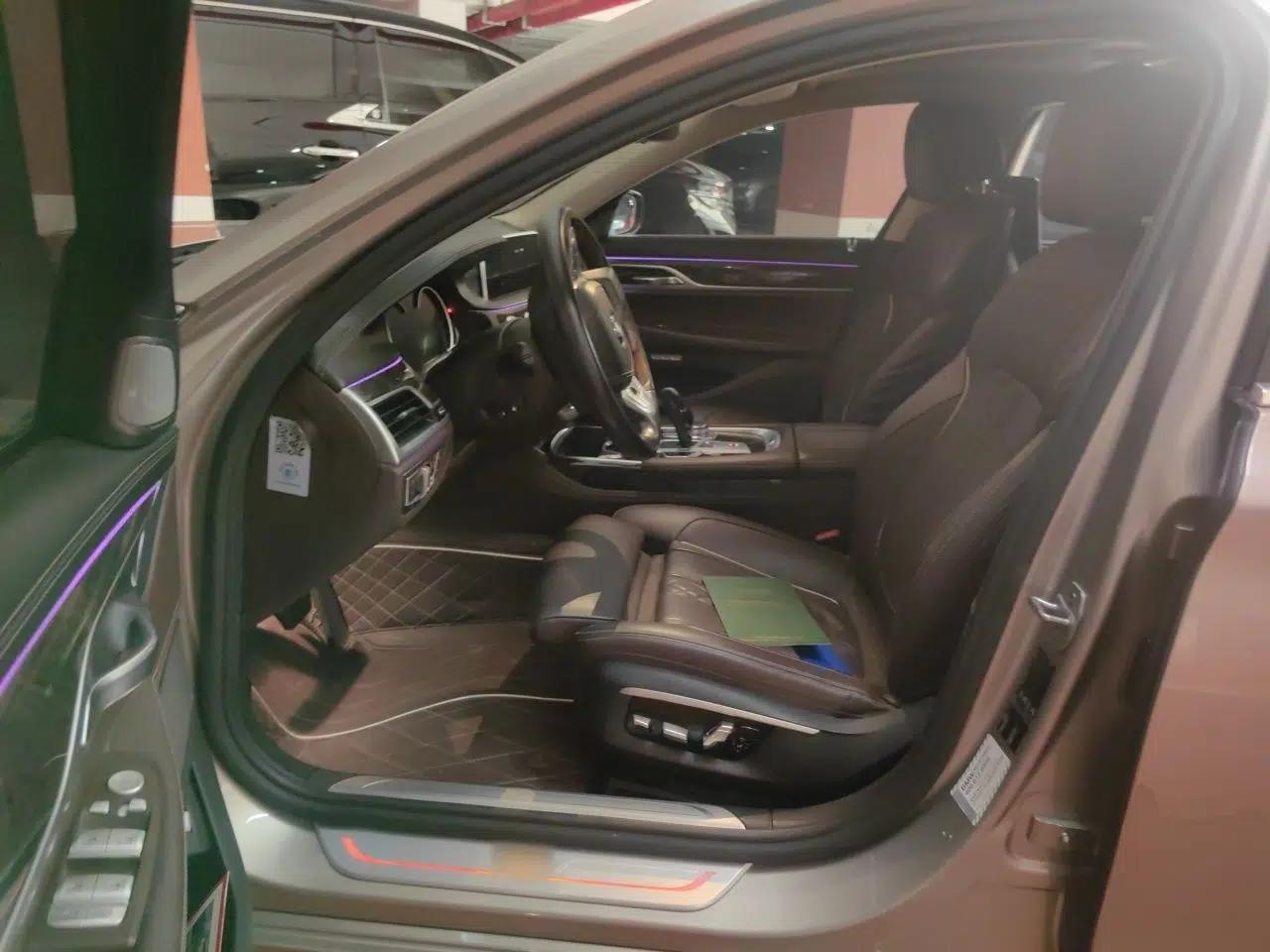 BMW 7 Series 2017 730Li Luxury Model — миниатюра 16