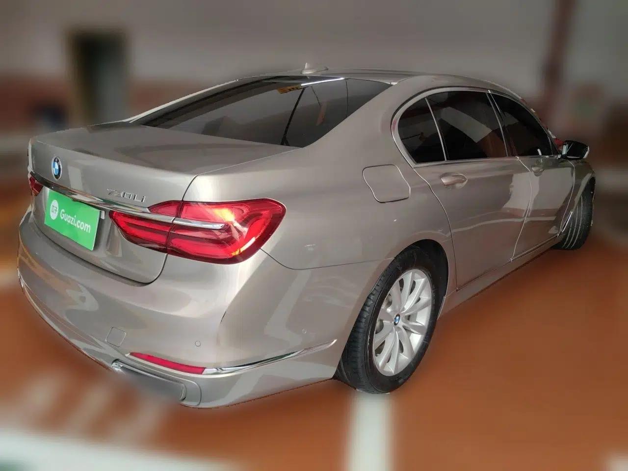 BMW 7 Series 2017 730Li Luxury Model — миниатюра 6