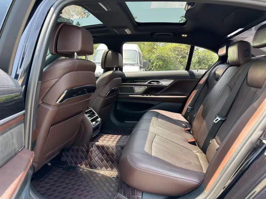 BMW 7 Series 2018 730Li Leading Model M Sport Package — миниатюра 11