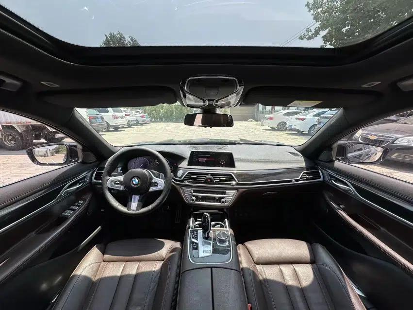 BMW 7 Series 2018 730Li Leading Model M Sport Package — миниатюра 9