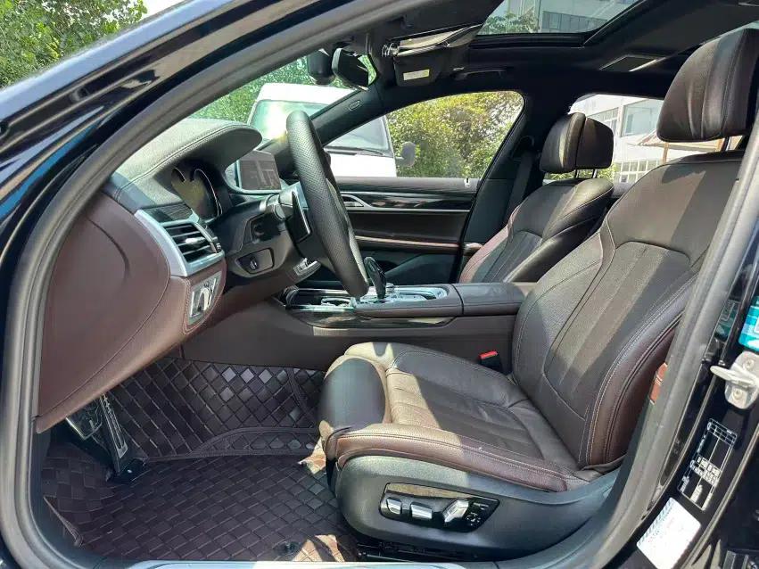 BMW 7 Series 2018 730Li Leading Model M Sport Package — миниатюра 10