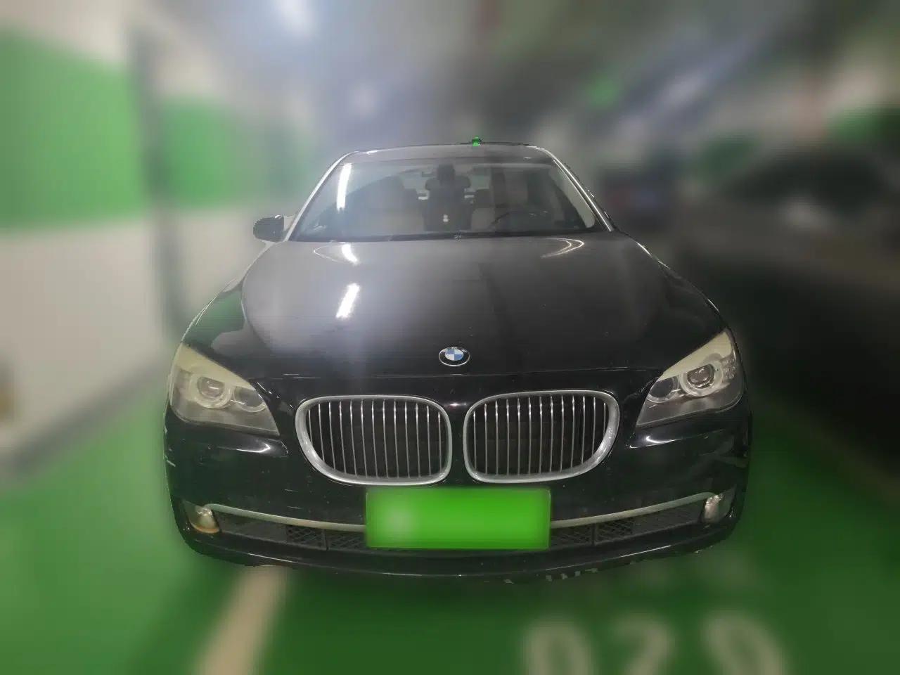 BMW 7 Series 2011 730Li Elegant Model — миниатюра 2