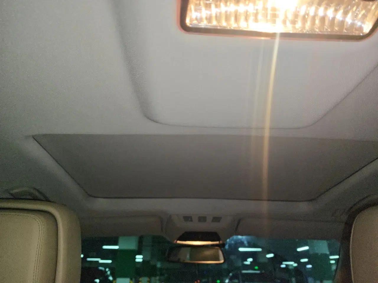 BMW 7 Series 2011 730Li Elegant Model — миниатюра 18