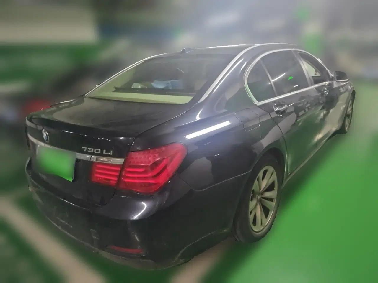 BMW 7 Series 2011 730Li Elegant Model — миниатюра 6
