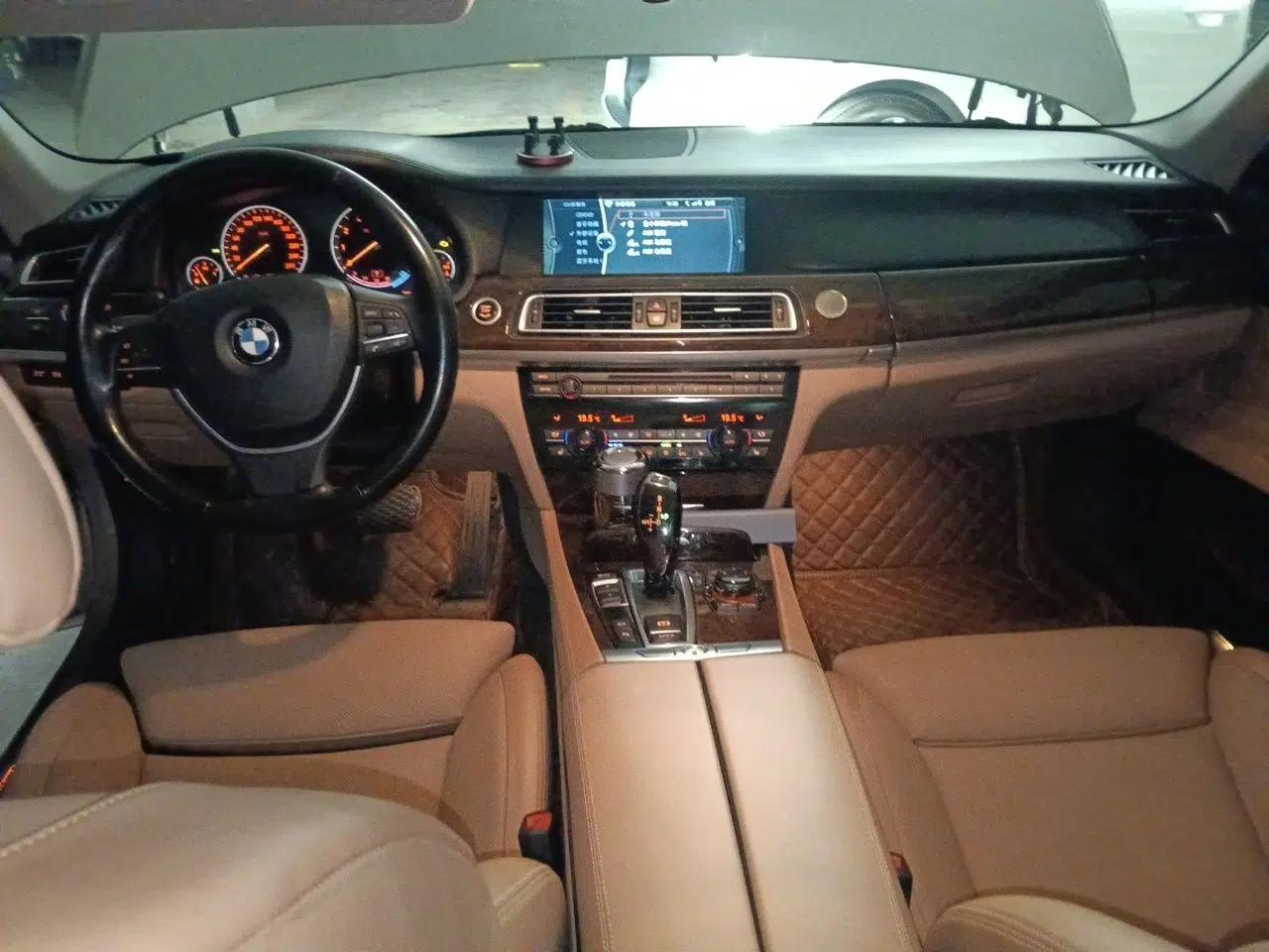 BMW 7 Series 2010 760Li — миниатюра 9