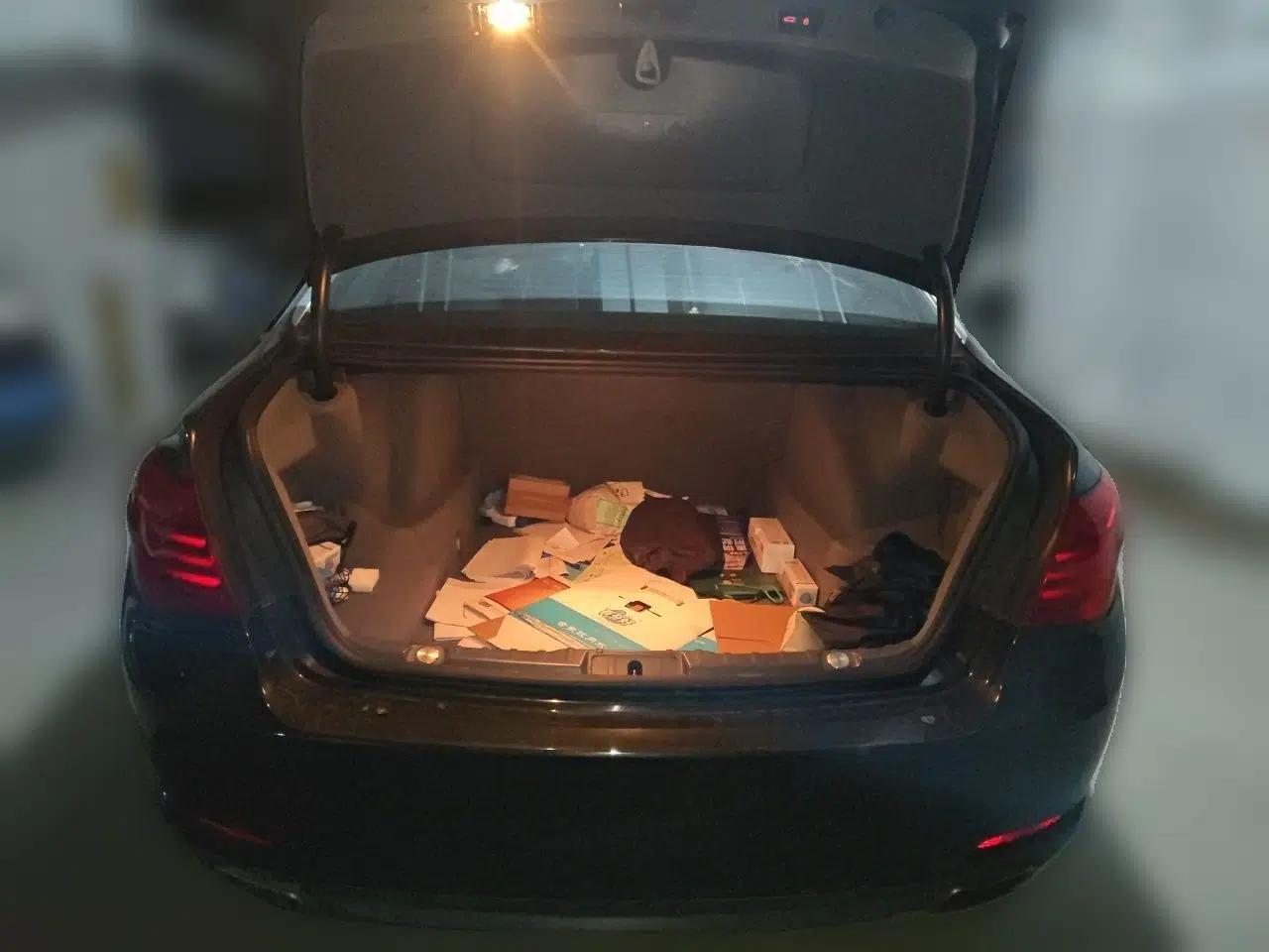 BMW 7 Series 2009 740Li Leading Model — миниатюра 19