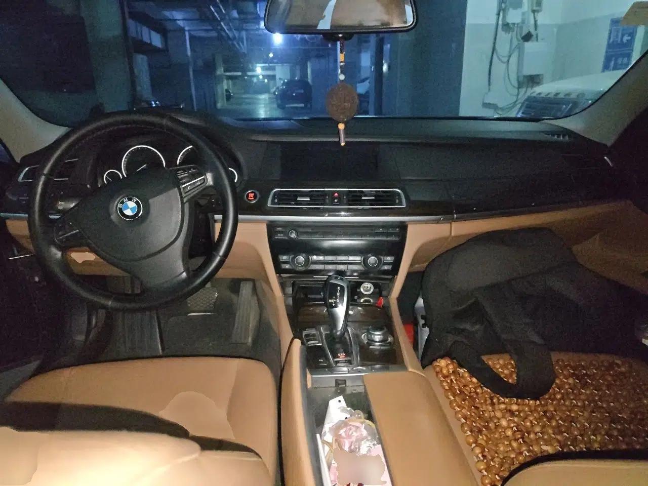 BMW 7 Series 2009 740Li Leading Model — миниатюра 9