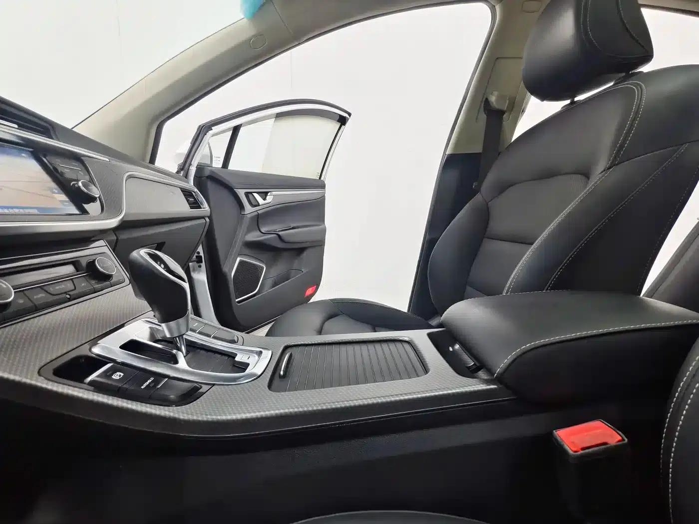 Geely GS 2016 Sport Edition 1.3T Automatic Leading Model — миниатюра 12