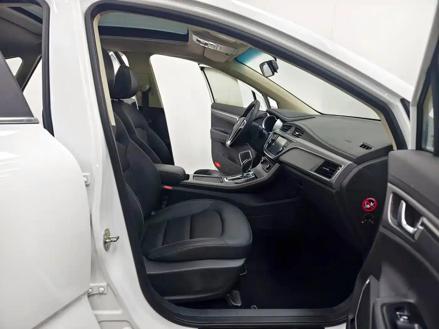 Geely GS 2016 Sport Edition 1.3T Automatic Leading Model — миниатюра 14