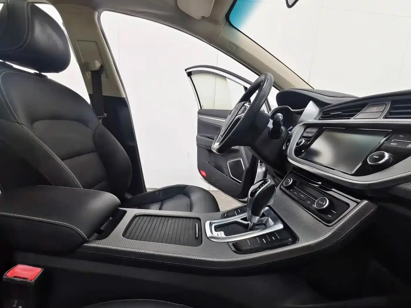 Geely GS 2016 Sport Edition 1.3T Automatic Leading Model — миниатюра 15