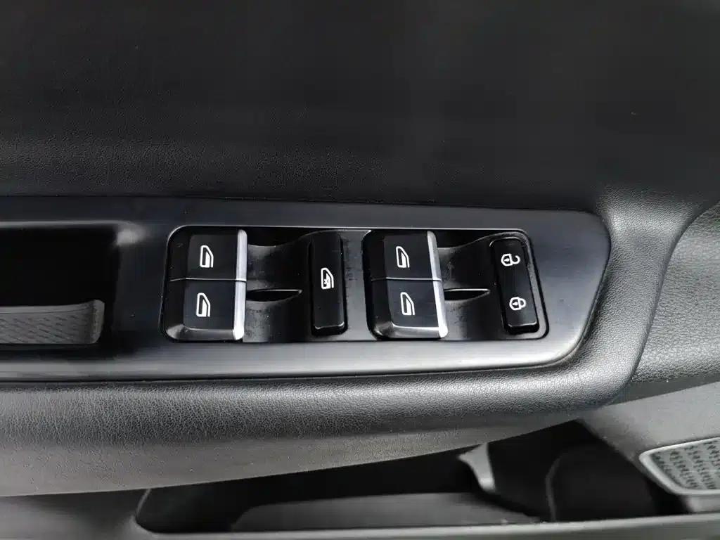 Geely GS 2018 Sport Edition 1.8L Automatic Premium Model — миниатюра 9