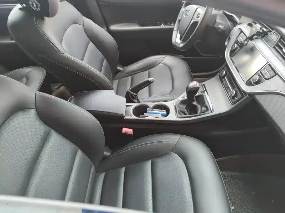 Geely GS 2016 Elegant Edition 1.3T Manual Leading Model — миниатюра 8