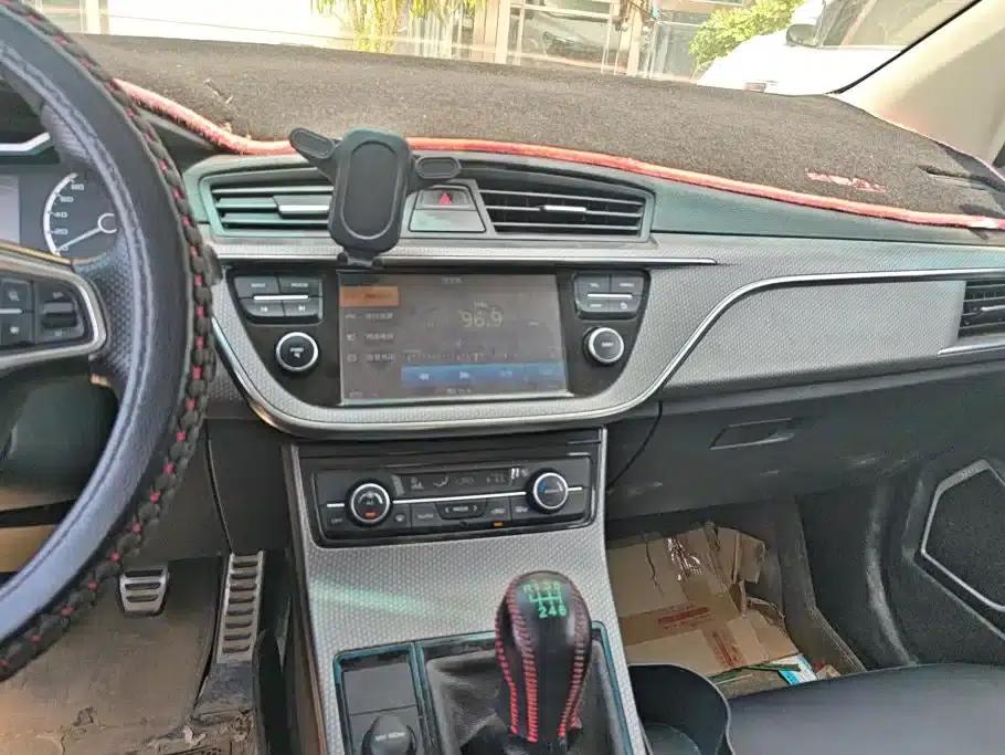 Geely GS 2016 Sport Edition 1.8L Manual Elite — миниатюра 13