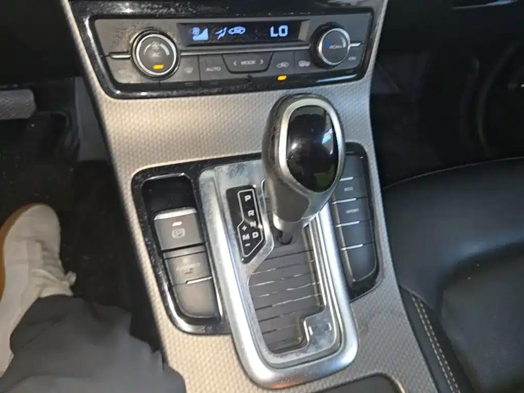 Geely GS 2016 Elegant Edition 1.3T Automatic Leading Model — миниатюра 14