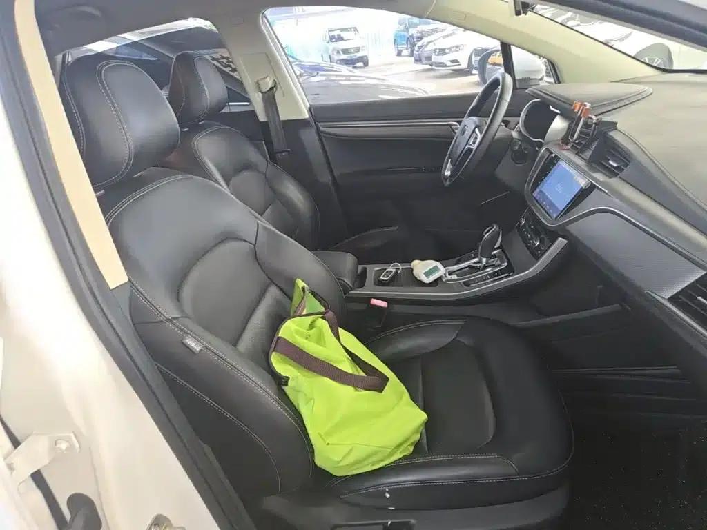 Geely GS 2016 Elegant Edition 1.3T Automatic Leading Model — миниатюра 25