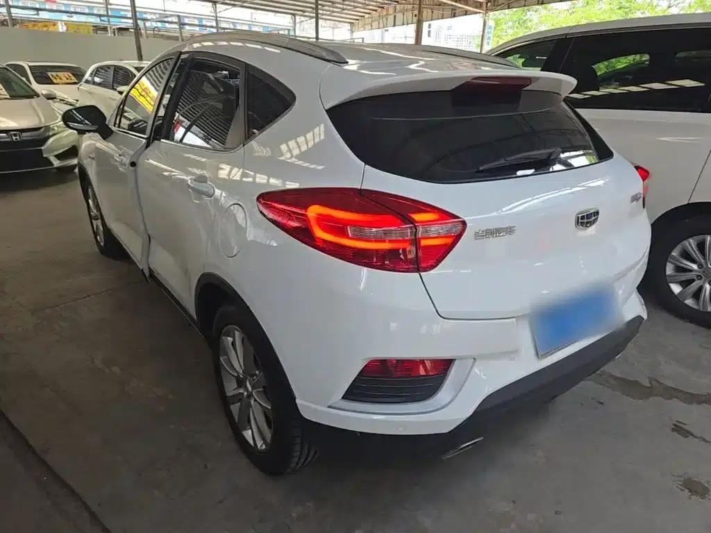 Geely GS 2016 Elegant Edition 1.3T Automatic Leading Model — миниатюра 5
