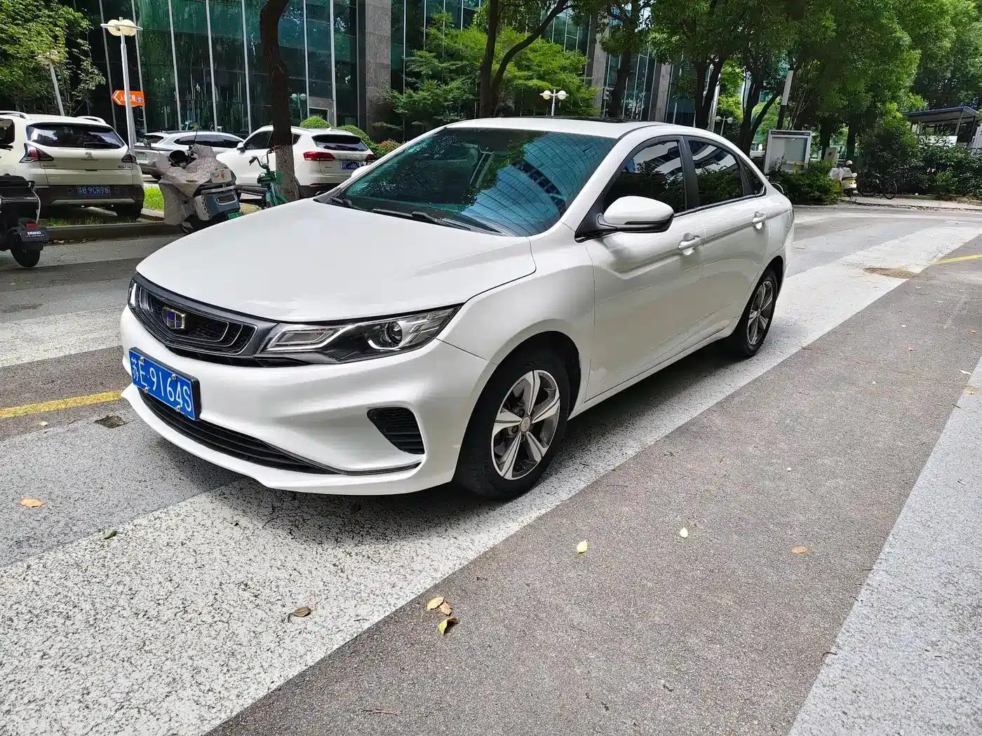 Geely Emgrand GL 2018 1.8L DCT Elite Intelligent Connected Edition — миниатюра 1