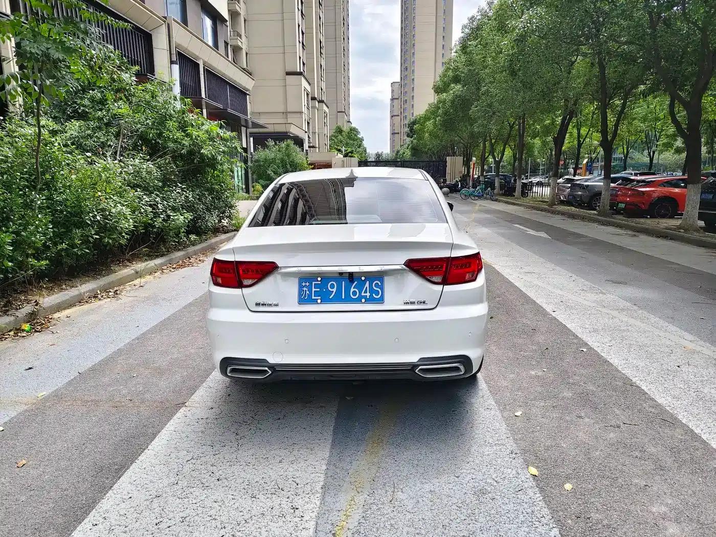 Geely Emgrand GL 2018 1.8L DCT Elite Intelligent Connected Edition — миниатюра 4