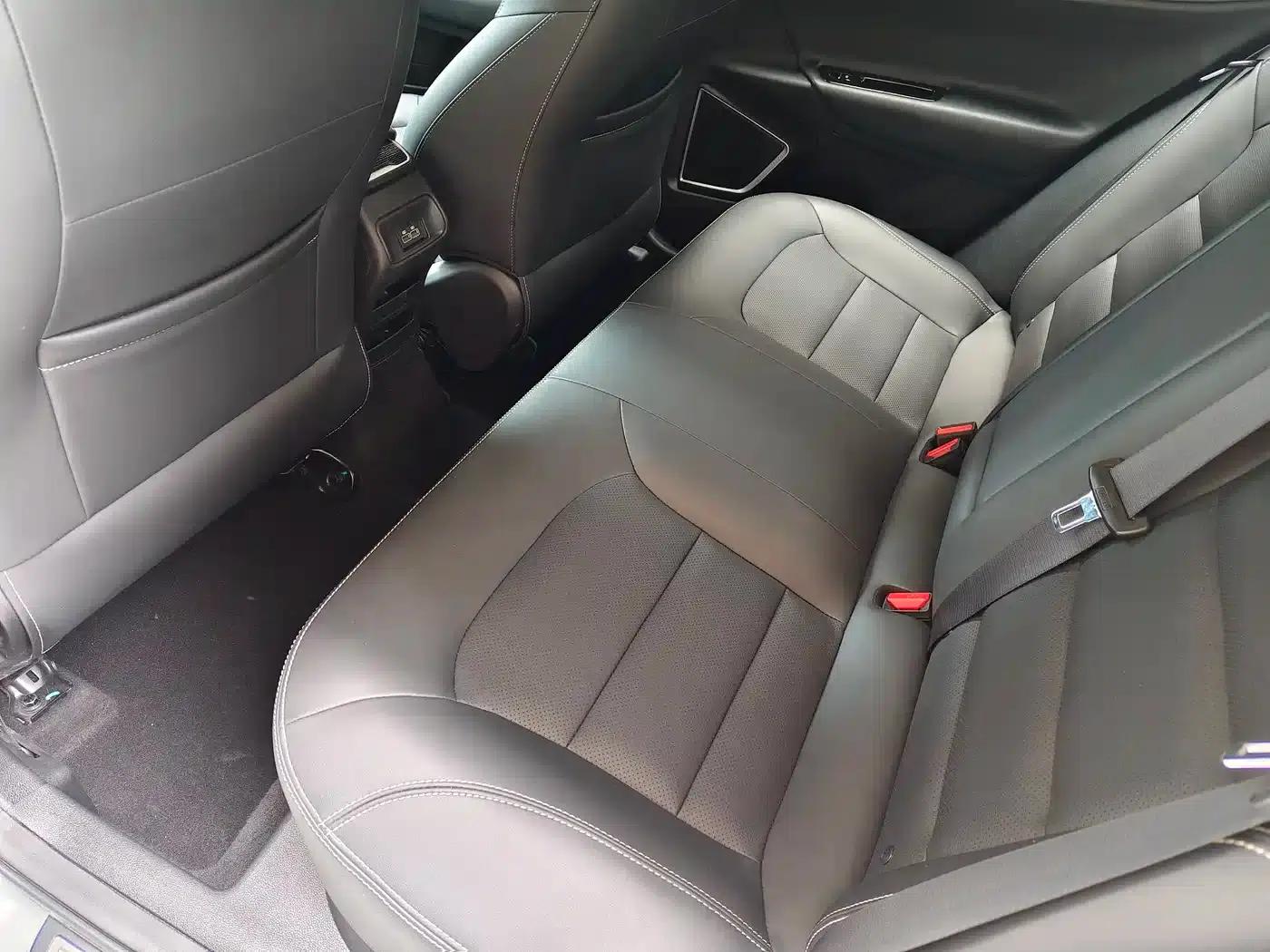 Geely Emgrand GL 2018 1.8L DCT Elite Intelligent Connected Edition — миниатюра 7