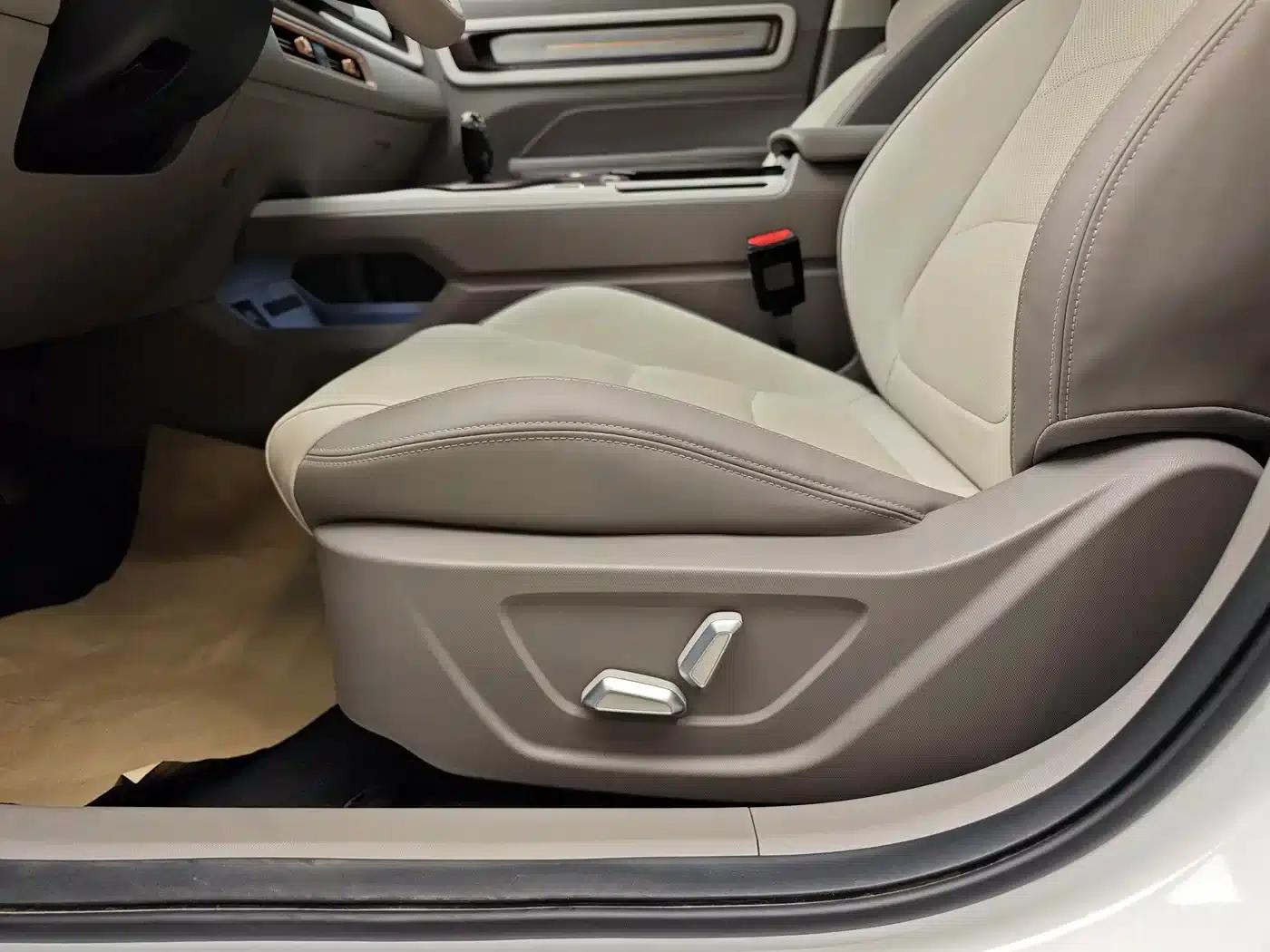 Geely ICON 2026 Chocolate 1.5TD Premium Edition — миниатюра 11