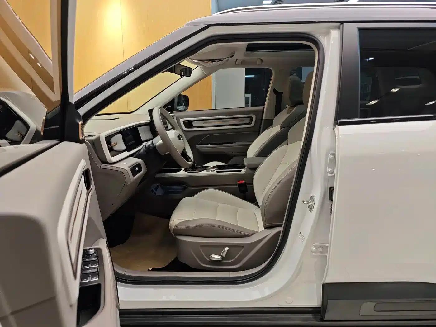 Geely ICON 2026 Chocolate 1.5TD Premium Edition — миниатюра 14