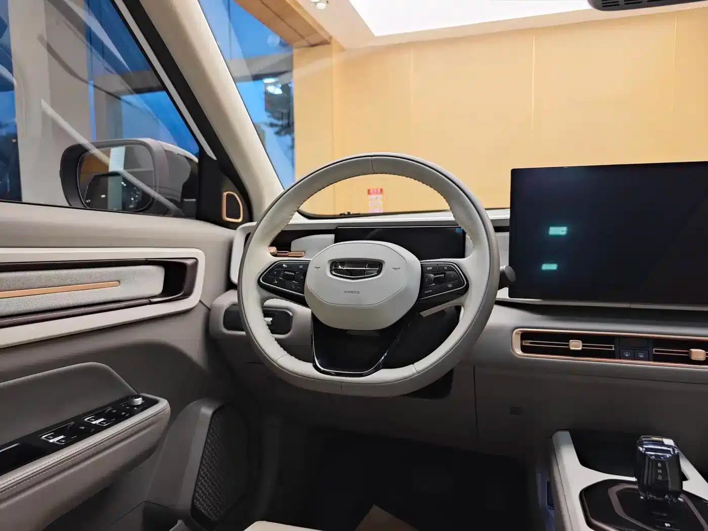 Geely ICON 2026 Chocolate 1.5TD Premium Edition — миниатюра 15