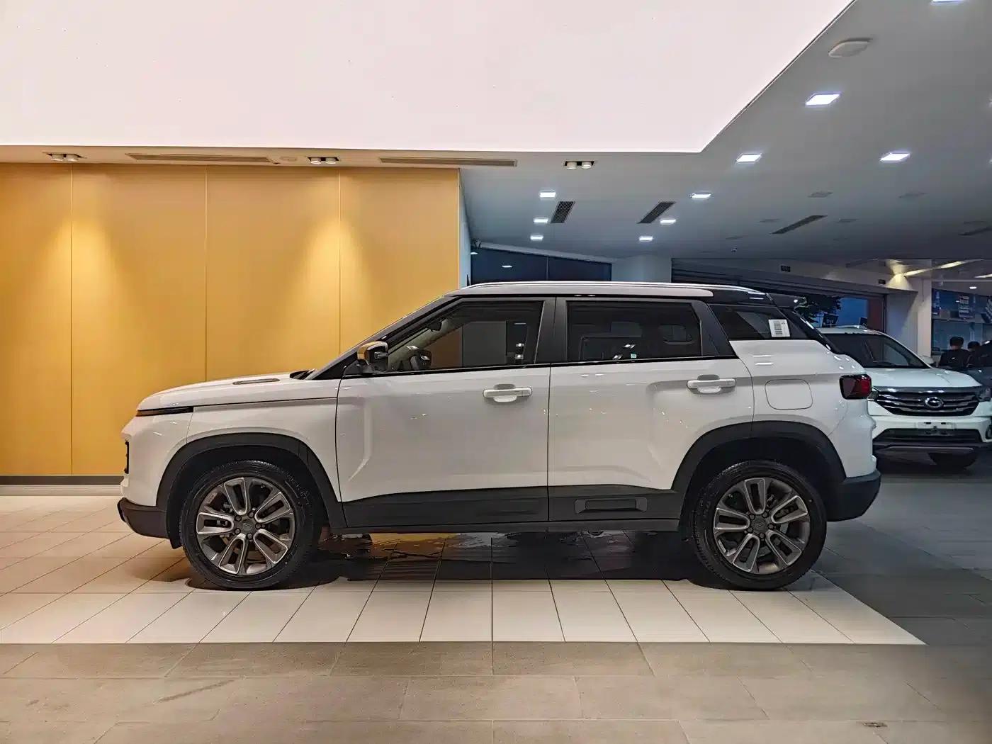 Geely ICON 2026 Chocolate 1.5TD Premium Edition — миниатюра 7