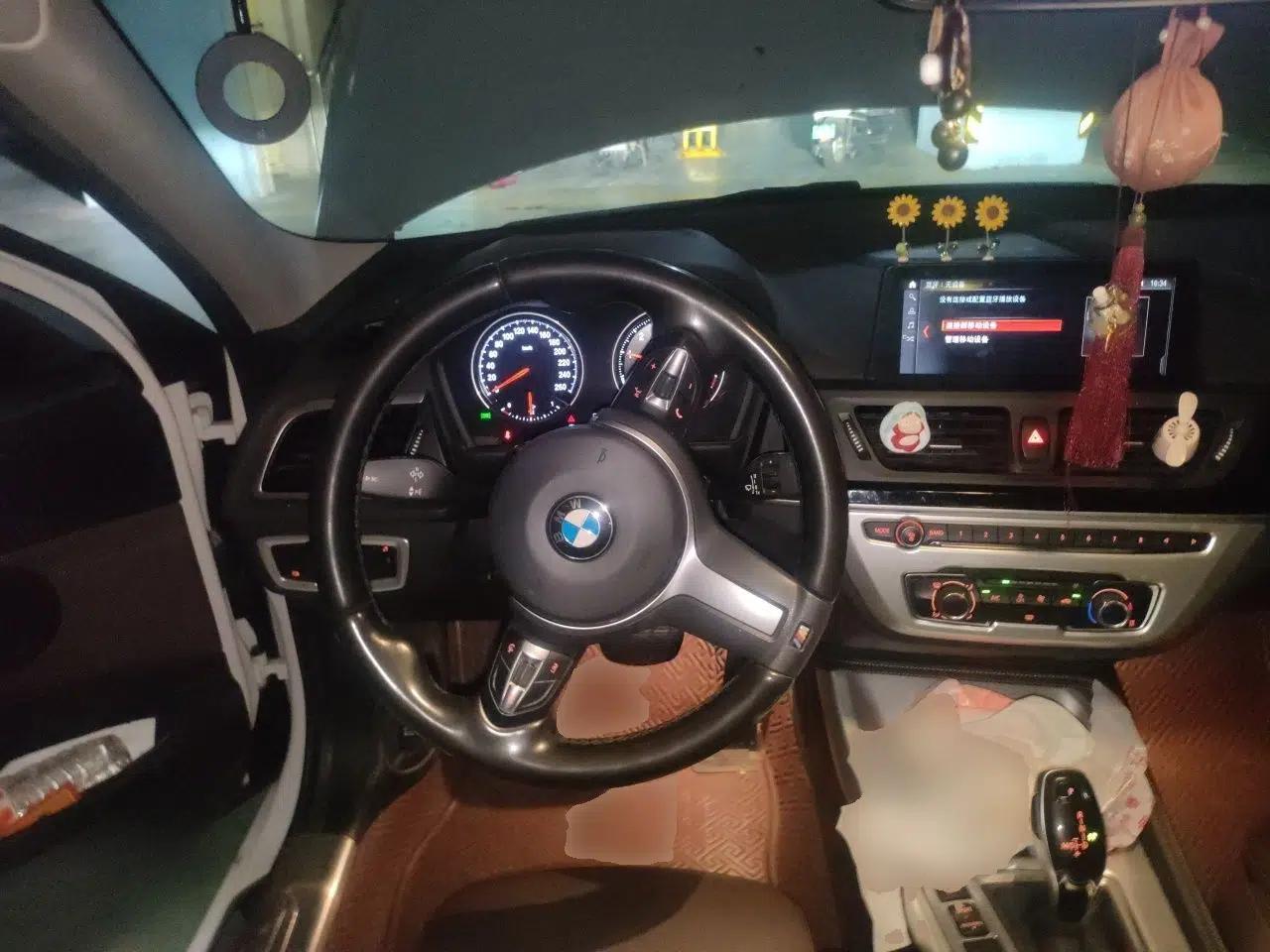 BMW 1 Series 2020 120i M Sport Package — миниатюра 10