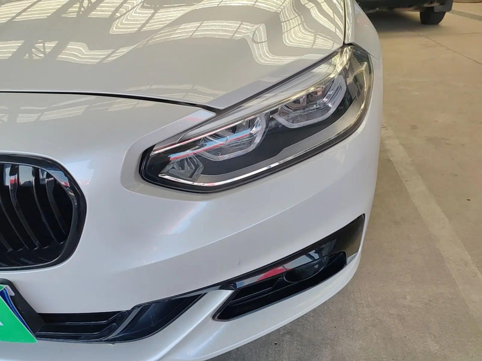 BMW 1 Series 2018 118i Sport Edition — миниатюра 8