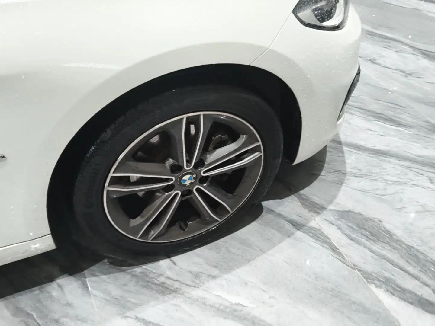 BMW 1 Series 2017 118i Sport Edition — миниатюра 11