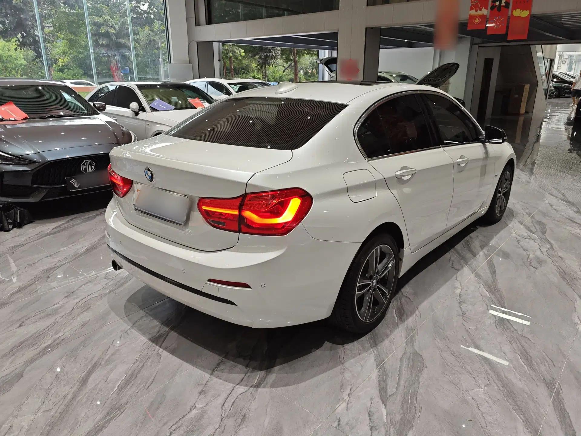 BMW 1 Series 2017 118i Sport Edition — миниатюра 20