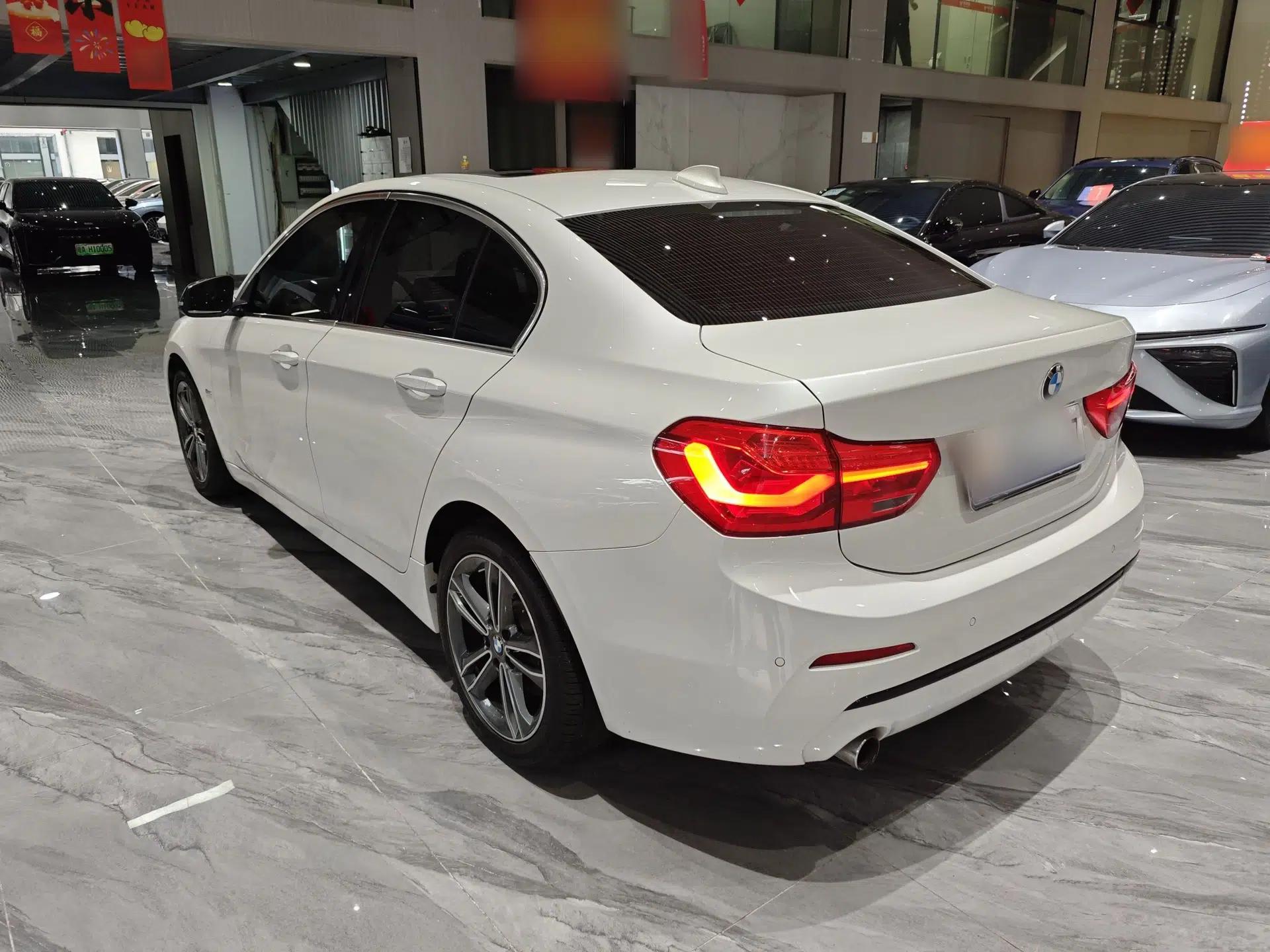 BMW 1 Series 2017 118i Sport Edition — миниатюра 22