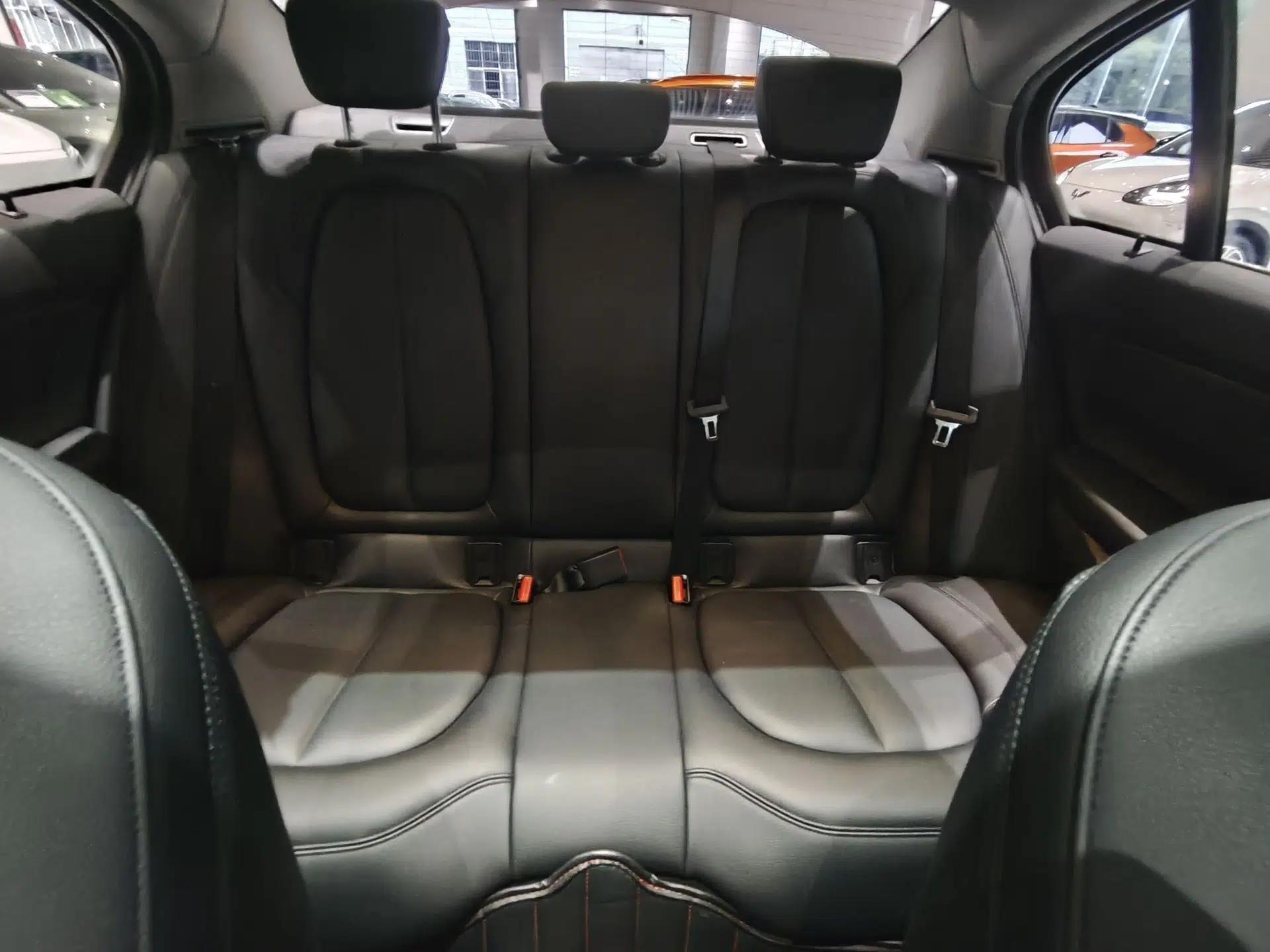 BMW 1 Series 2017 118i Sport Edition — миниатюра 42