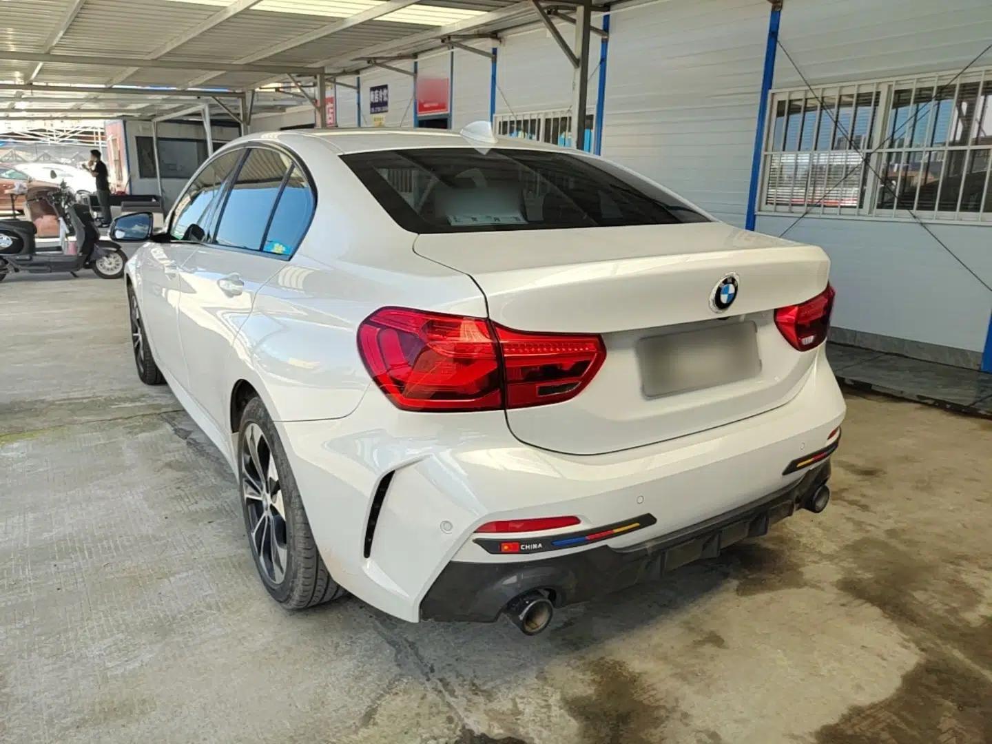 BMW 1 Series 2021 120i M Sport Night Edition — миниатюра 4