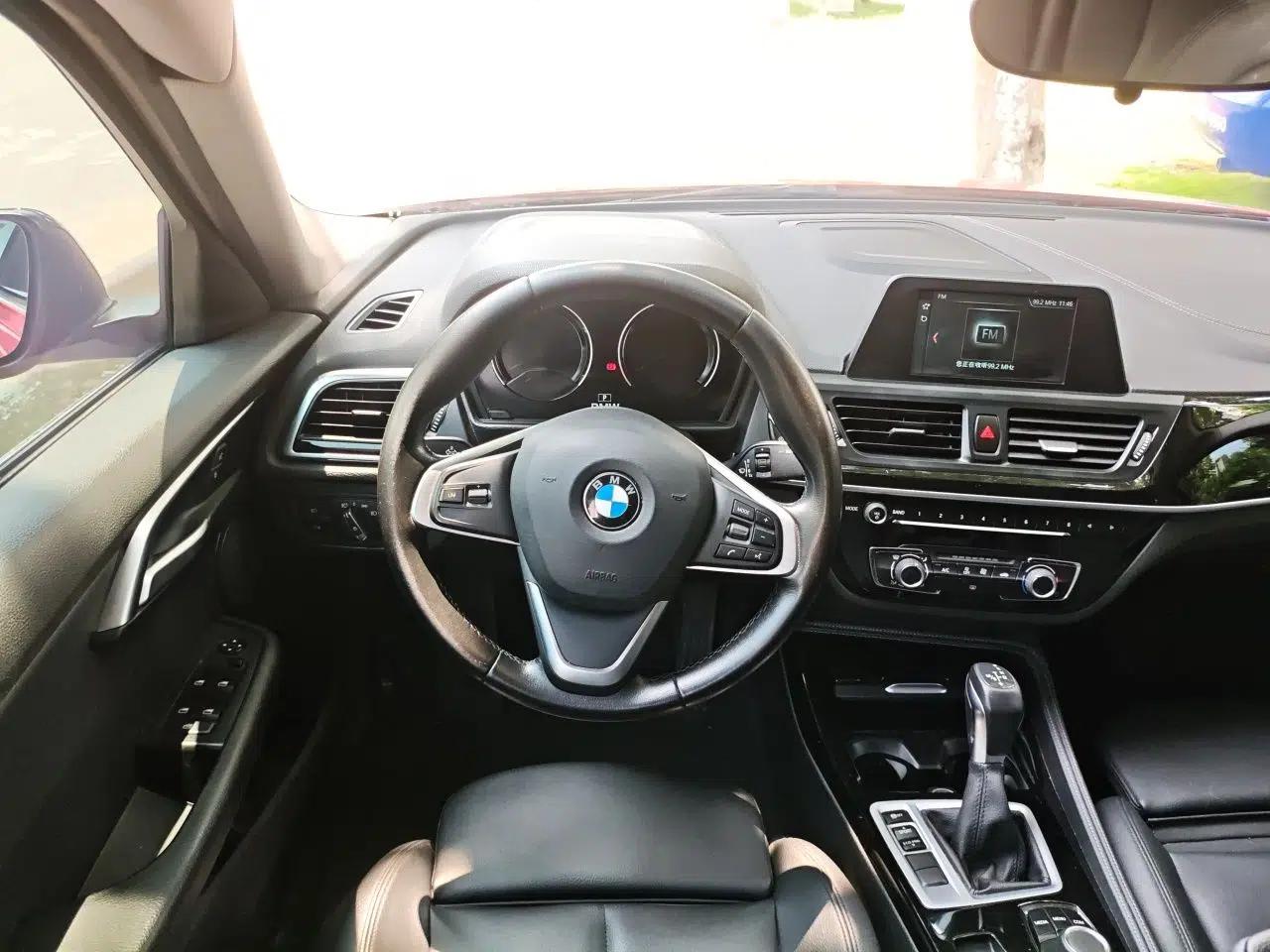 BMW 1 Series 2017 118i Sport Edition — миниатюра 10