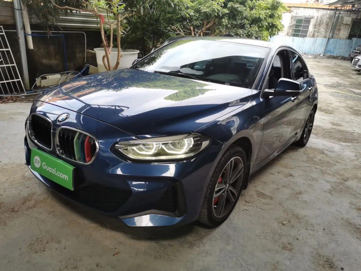 BMW 1 Series 2021 120i M Sport Edition — миниатюра 1