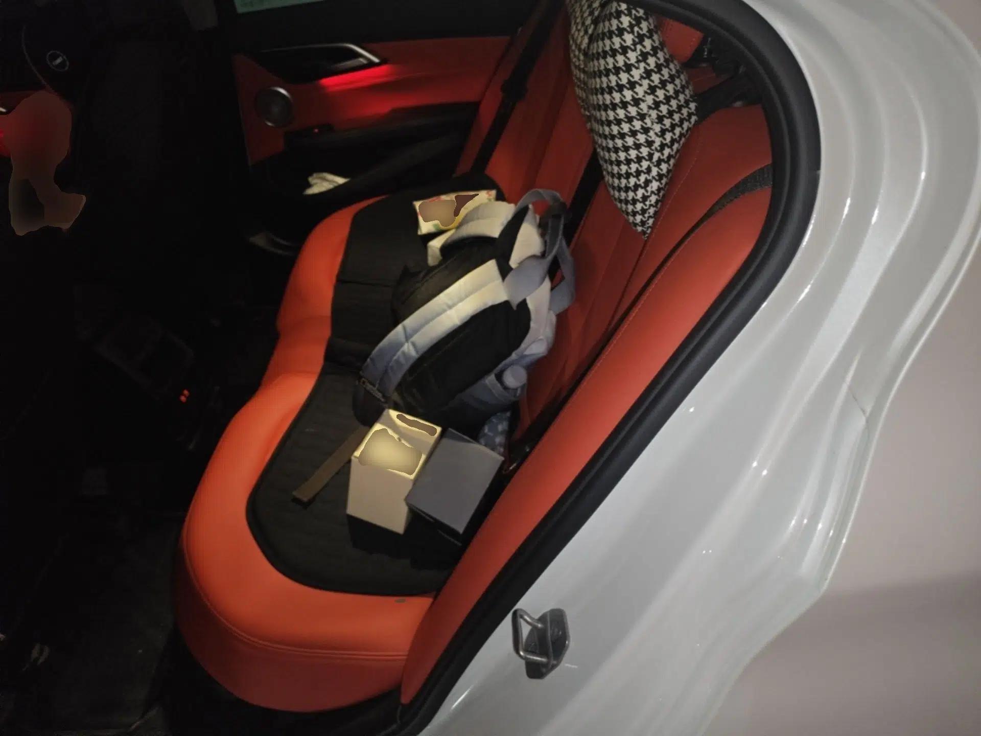 BMW 1 Series 2023 125i M Sport Night Edition — миниатюра 14