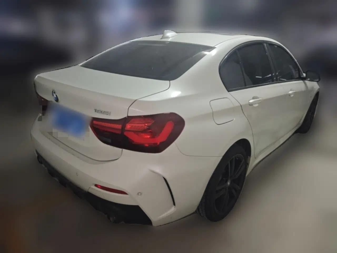 BMW 1 Series 2023 125i M Sport Night Edition — миниатюра 4