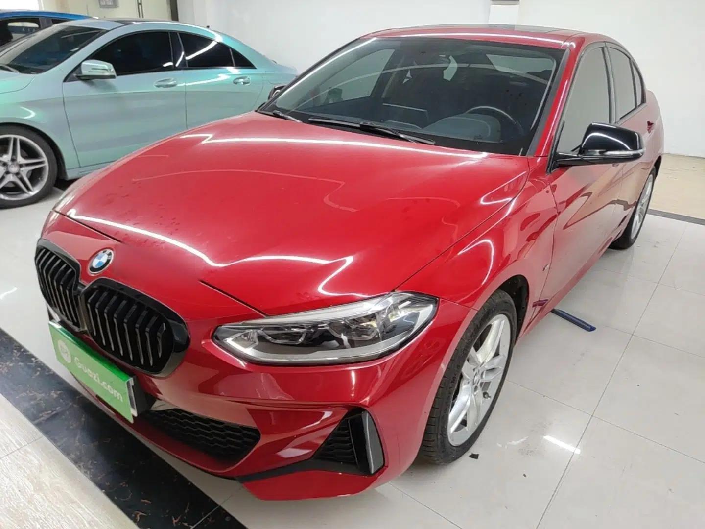 BMW 1 Series 2021 Revised 120i M Sport Night Edition — миниатюра 1