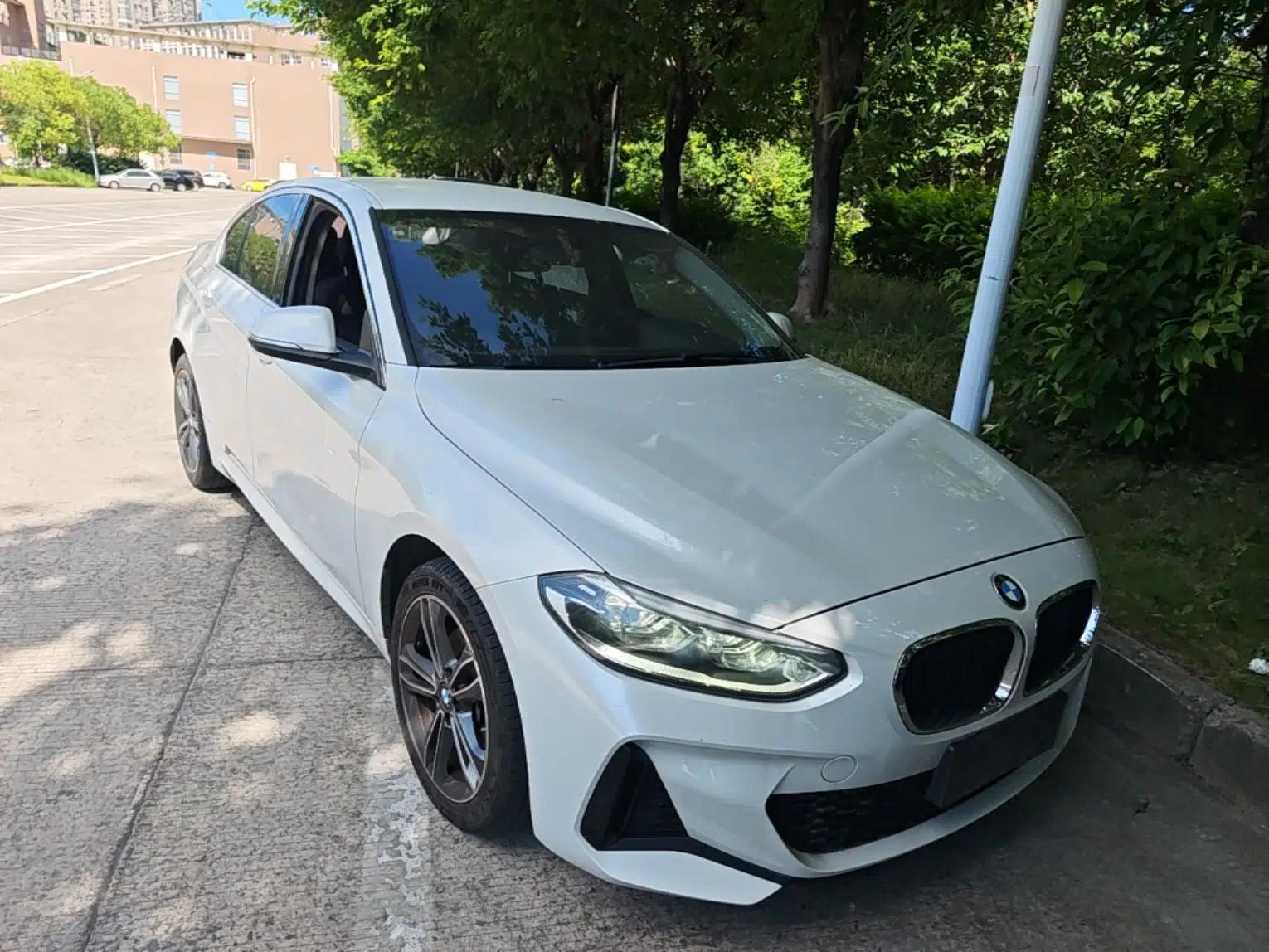 BMW 1 Series 2021 120i M Sport Edition — миниатюра 12
