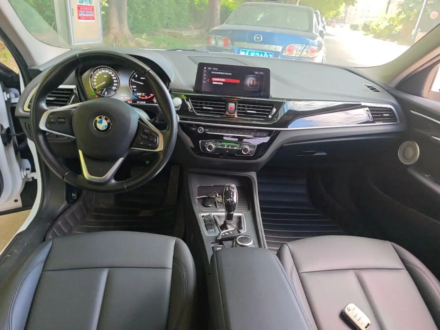 BMW 1 Series 2021 120i M Sport Edition — миниатюра 17