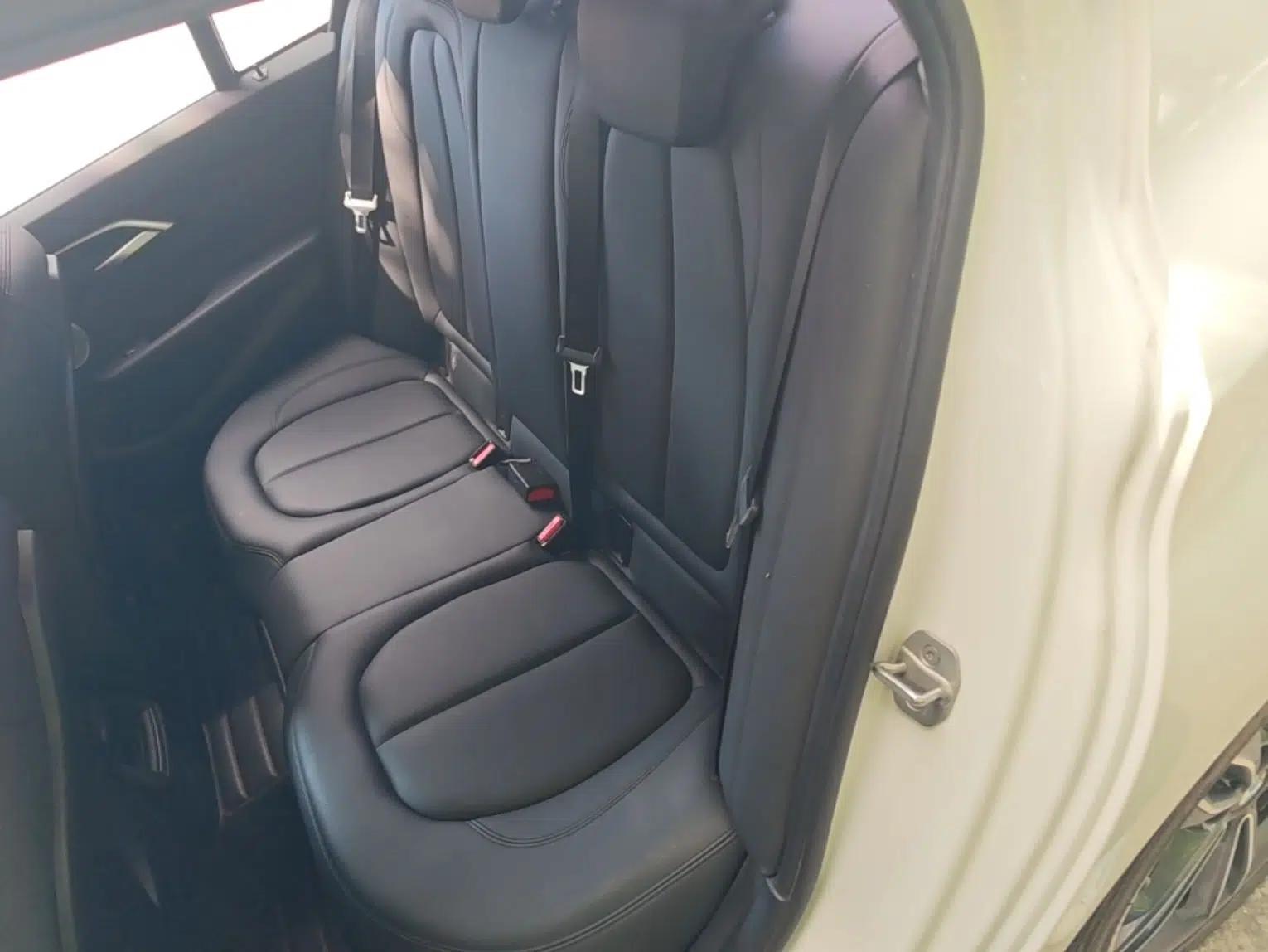 BMW 1 Series 2021 120i M Sport Edition — миниатюра 25