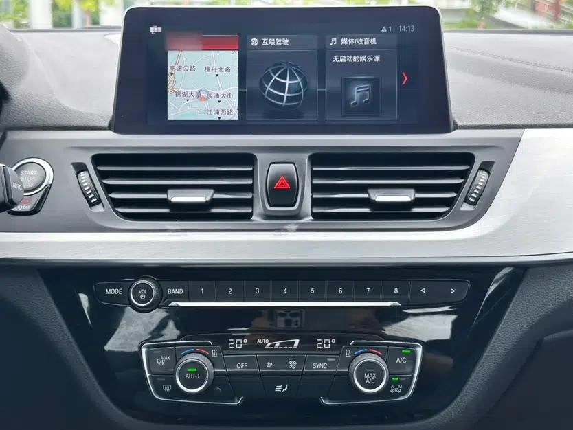 BMW 1 Series 2018 Restyled 120i Design Package Edition — миниатюра 17