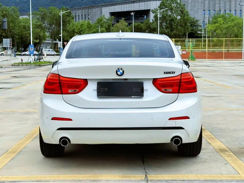 BMW 1 Series 2018 Restyled 120i Design Package Edition — миниатюра 7