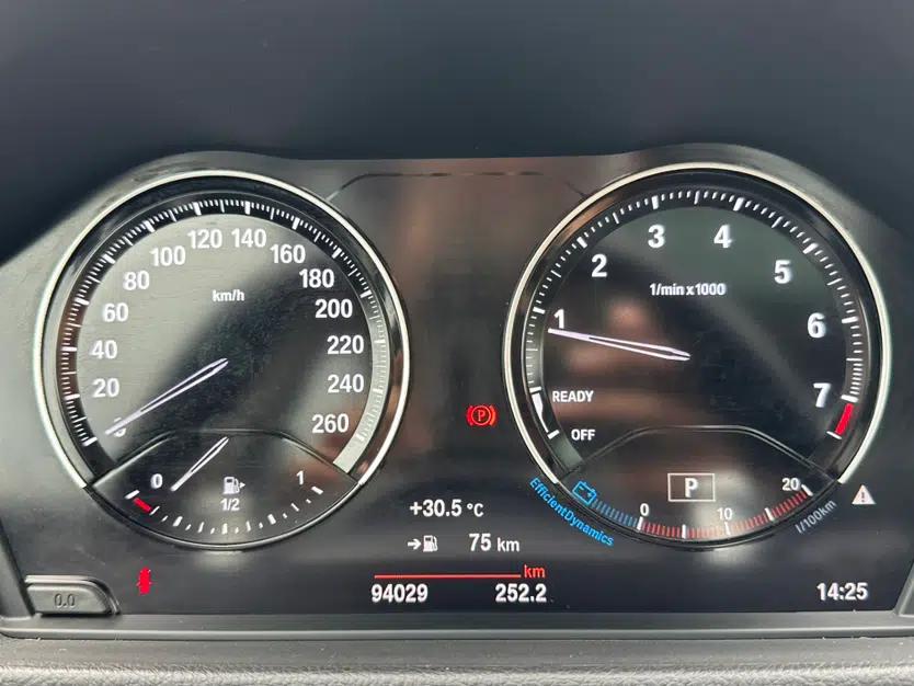 BMW 1 Series 2018 Restyled 120i Design Package Edition — миниатюра 10